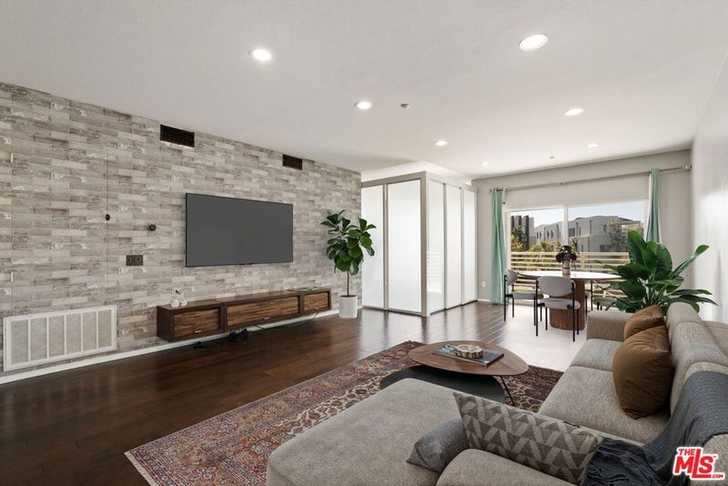 13126 Union Avenue 203