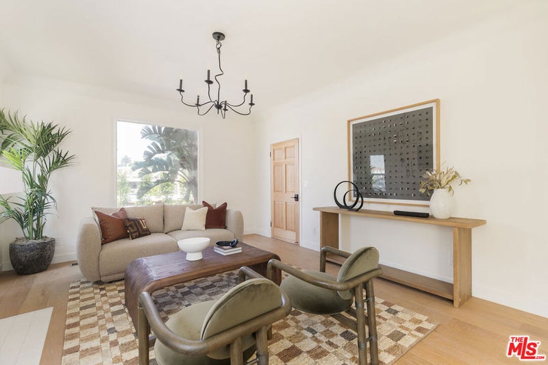 2812 Somerset Drive