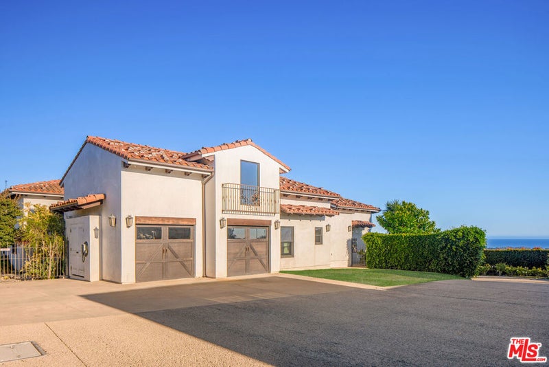 6271 Zuma Mesa Drive