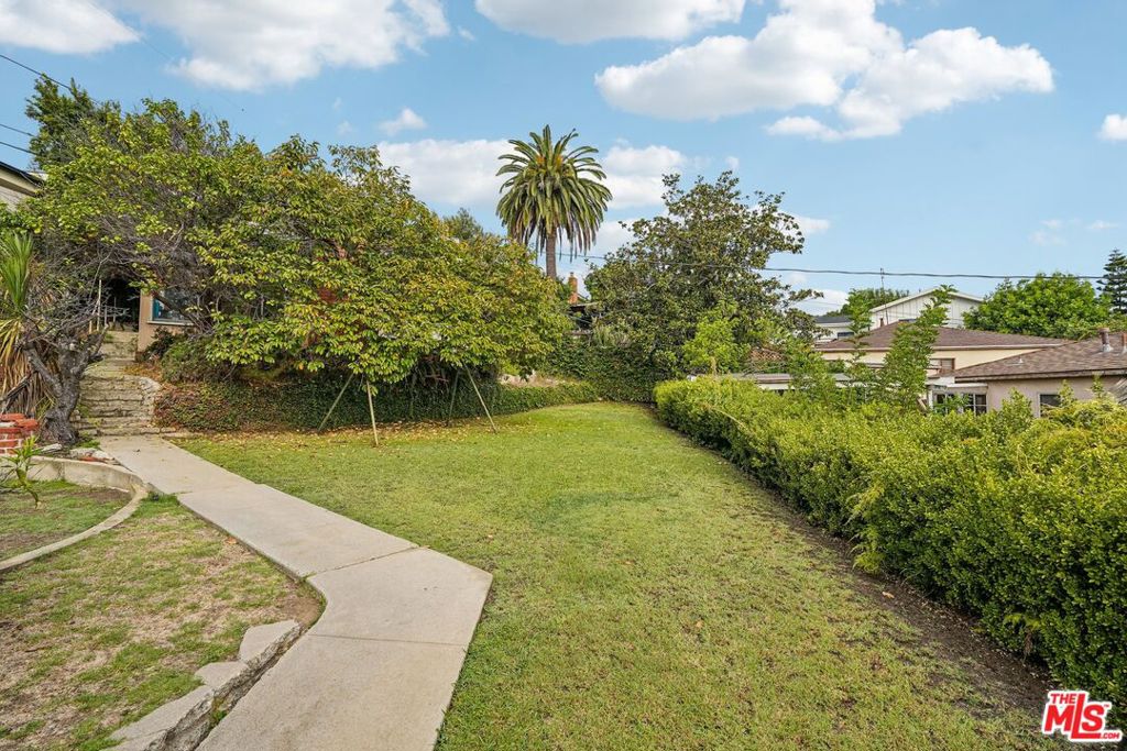 3117 Malcolm Avenue