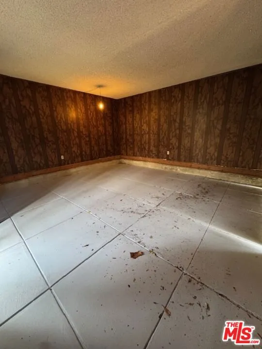 Los Angeles, California 90036, United States, 2 Bedrooms Bedrooms, ,1 BathroomBathrooms,Residential,Active,203259