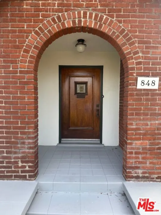 Los Angeles, California 90036, United States, 2 Bedrooms Bedrooms, ,1 BathroomBathrooms,Residential,Active,203259