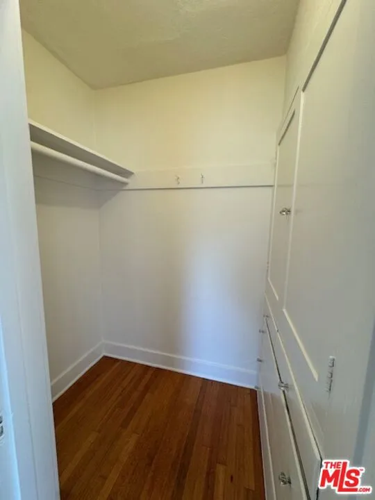 Los Angeles, California 90036, United States, 2 Bedrooms Bedrooms, ,1 BathroomBathrooms,Residential,Active,203259