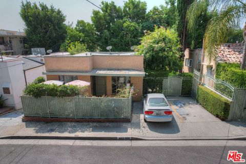 8814 / 8816 Harratt Street West Hollywood CA 90069