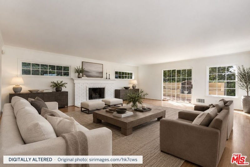 910 Centinela Avenue