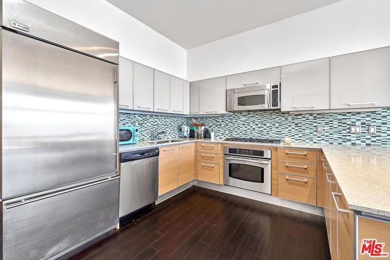 801 S Grand Avenue 2106