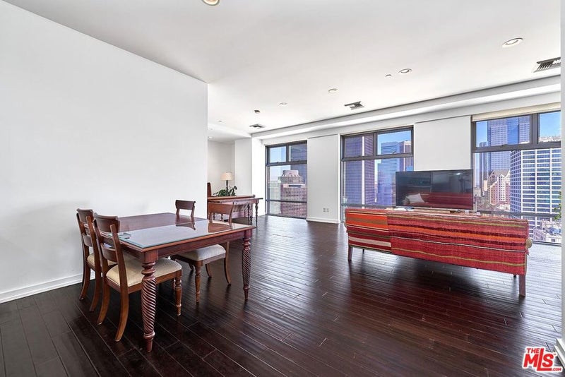 801 S Grand Avenue 2106