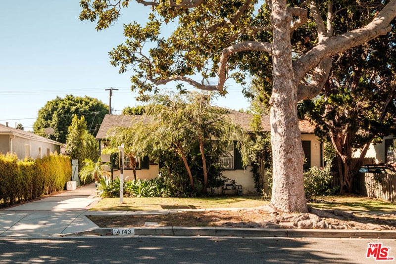 4143 Center Street