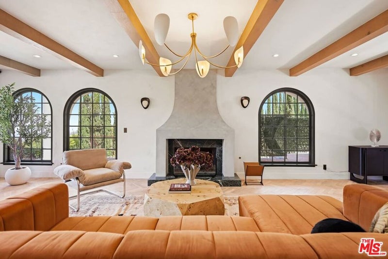 8244 Skyline Drive