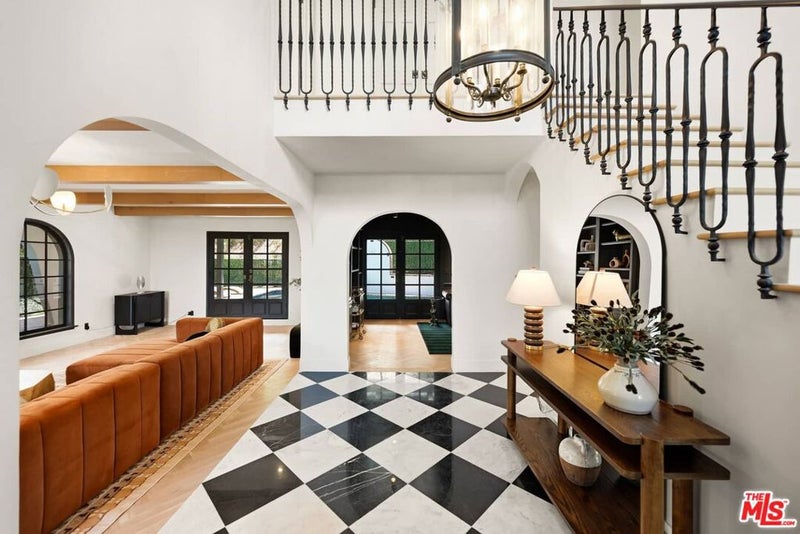 8244 Skyline Drive