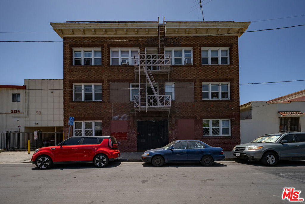 2222 W 15th Street