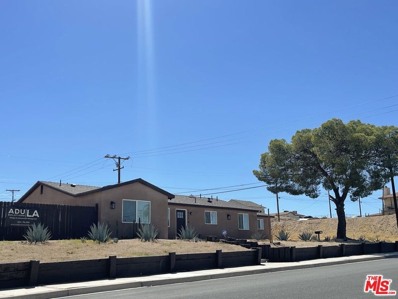 1011 Coyote Lane