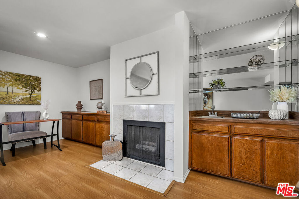 14804 Magnolia Boulevard 12