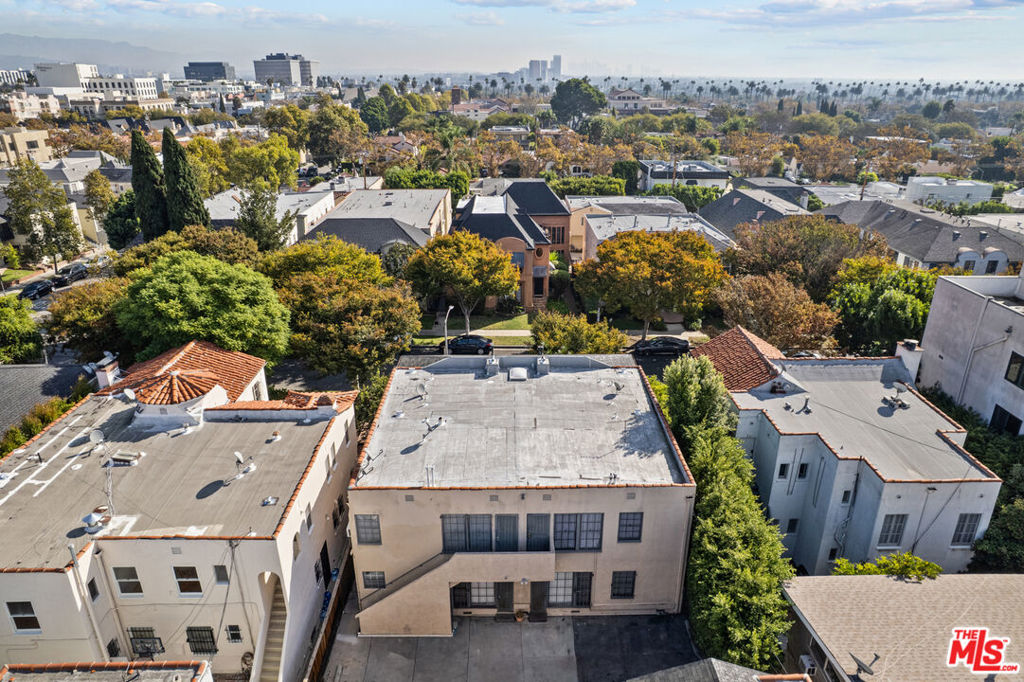 209 S Reeves Drive