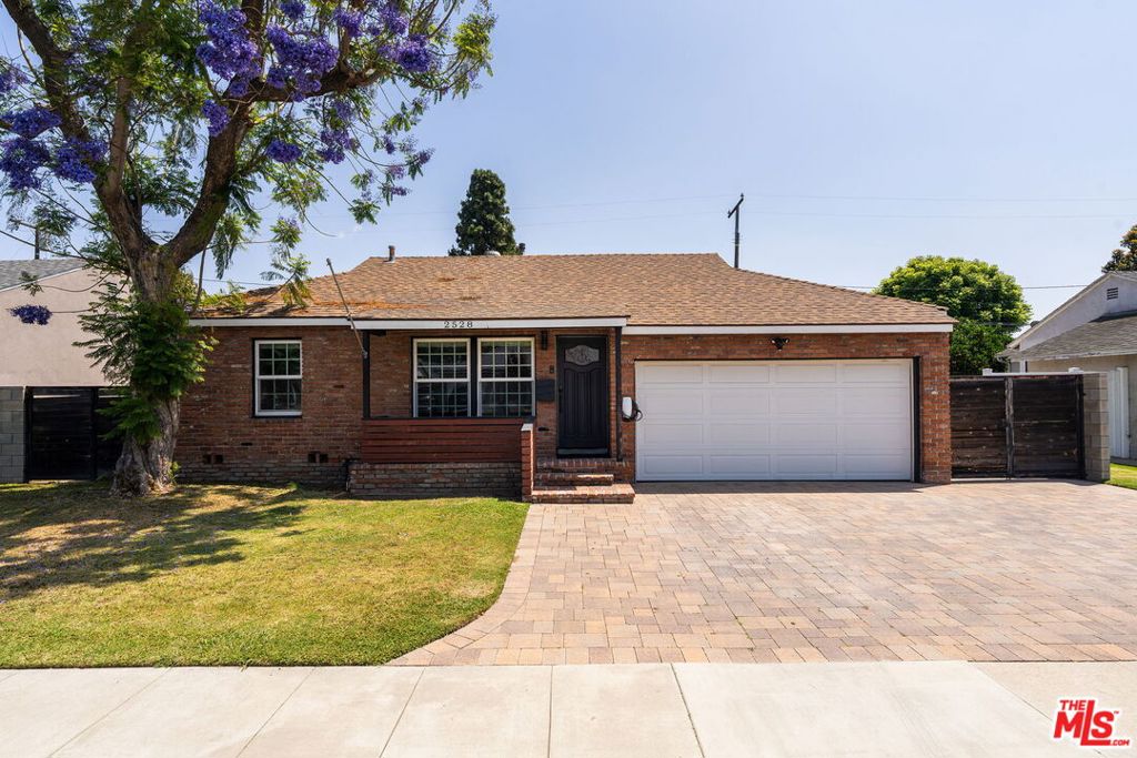2528 Zandia Avenue