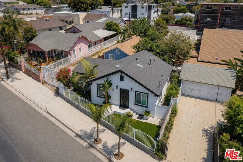 2016 10th Avenue
