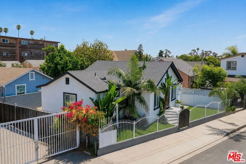 2016 10th Avenue