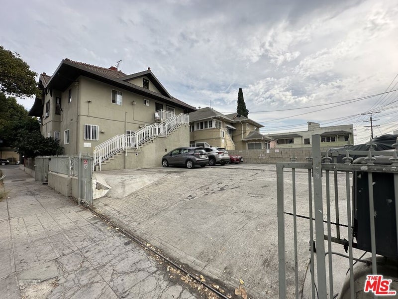 2300 W 12th Street
