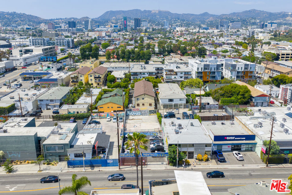 5725 Melrose Avenue