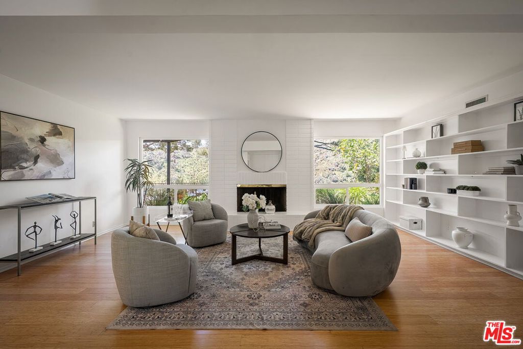 2521 La Condesa Drive