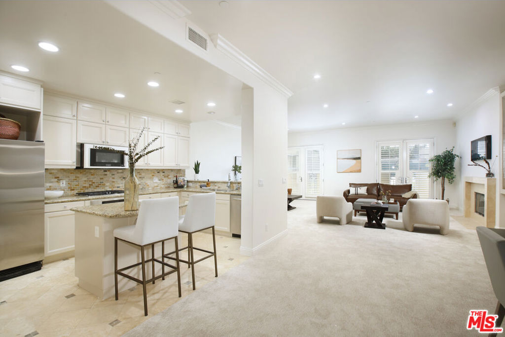 Properties 3 143 N Arnaz Drive 204
