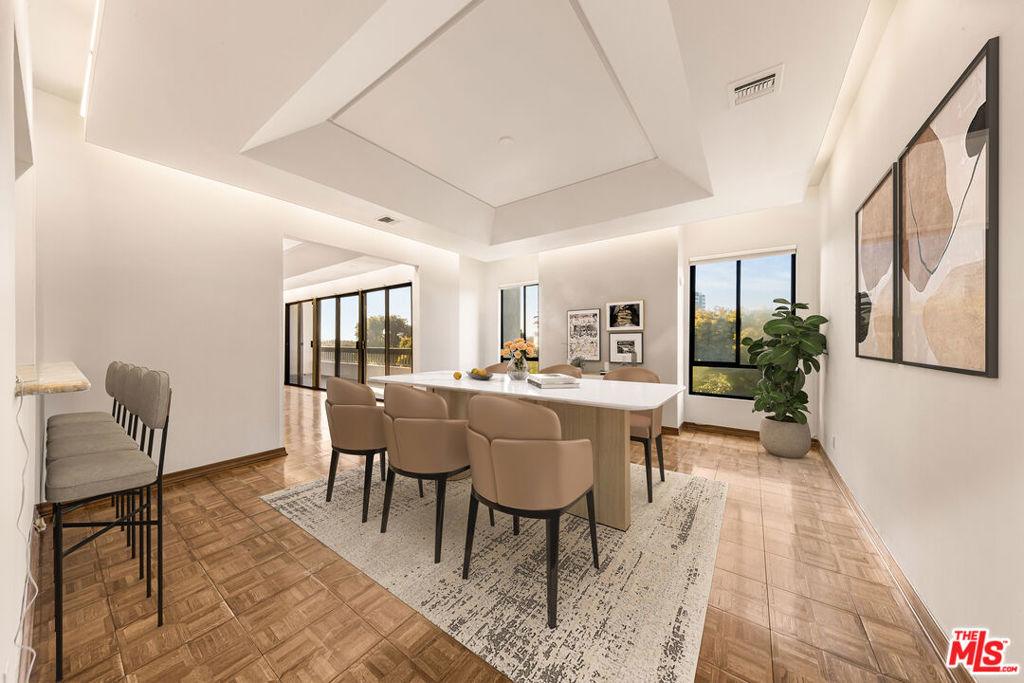 1220 Roxbury Drive 302