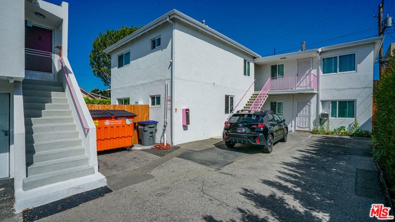 331 W Windsor Road