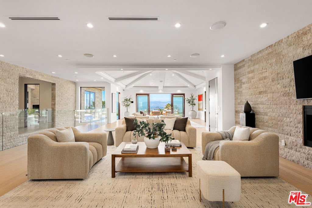 3116 Elvido Drive