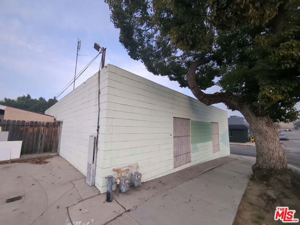 702 Vesta Street