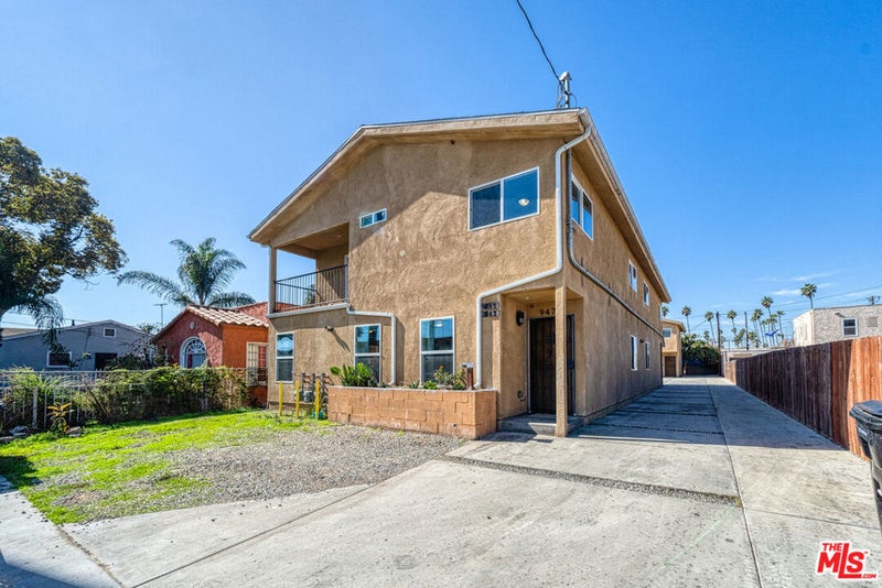 943 Broad Avenue