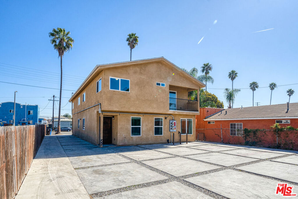 943 Broad Avenue