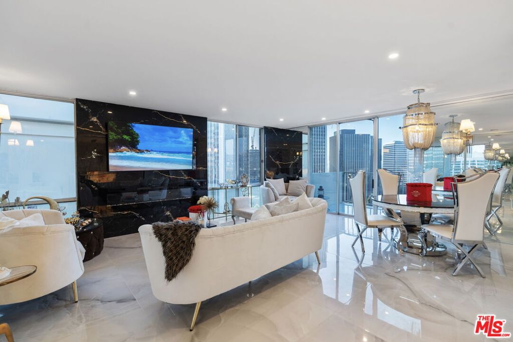 2160 Century Park East 2101