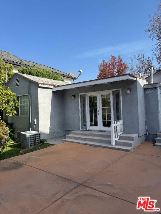 4503 Tobias Avenue