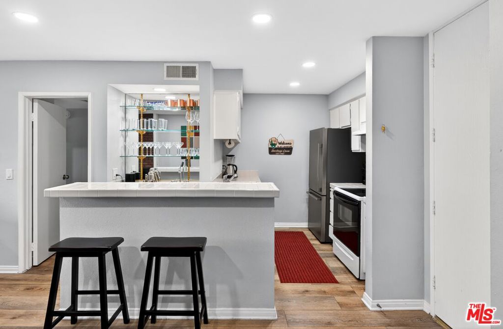 1307 Raintree Circle