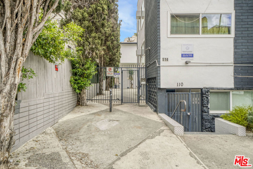 514 S Mariposa Avenue