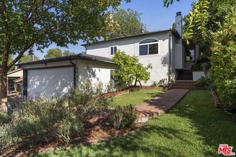 Photo of 4566 Toland Way, Los Angeles, CA 90041 (MLS # 26850733)