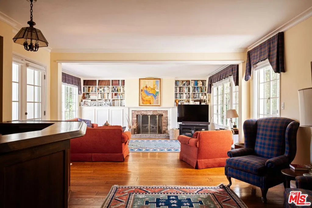 Los Angeles, California 90049, United States, 5 Bedrooms Bedrooms, ,5 BathroomsBathrooms,Residential,Active,247946