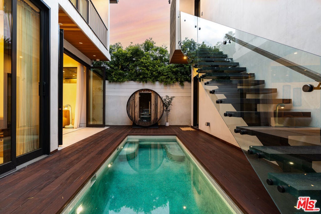832 Milwood Avenue