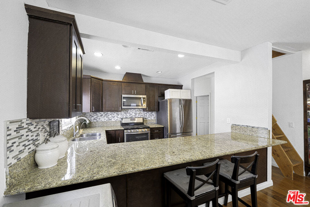416 N Serrano Avenue