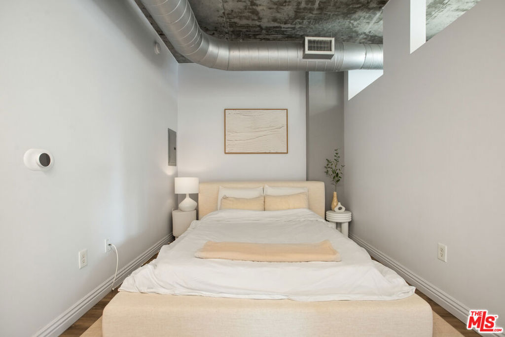 645 W 9th Street 529