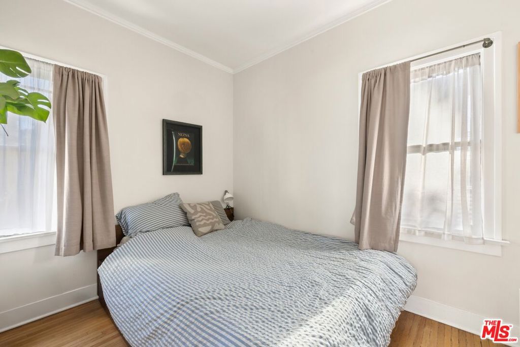 1515 Echo Park Avenue