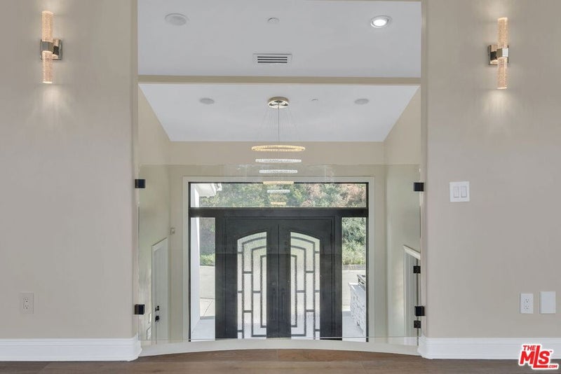 8041 Bulwer Drive