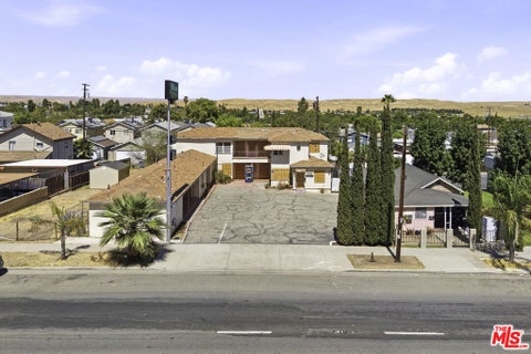 Photo of 130 Kern Street, Taft, CA 93268 (MLS # 26944331)