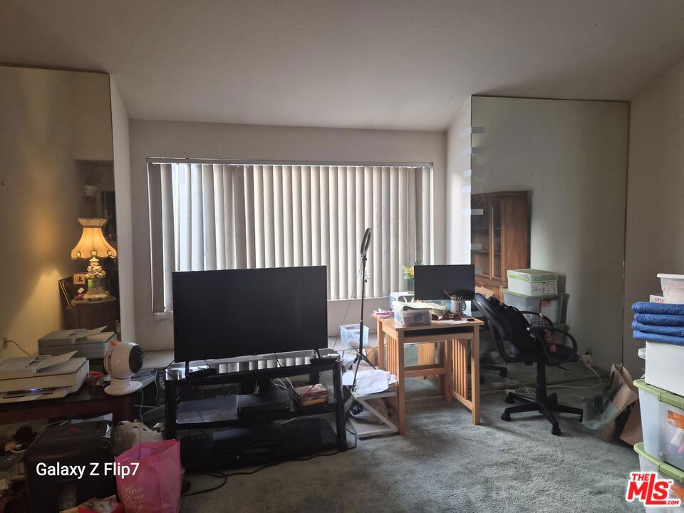 547 E Hazel Street 13