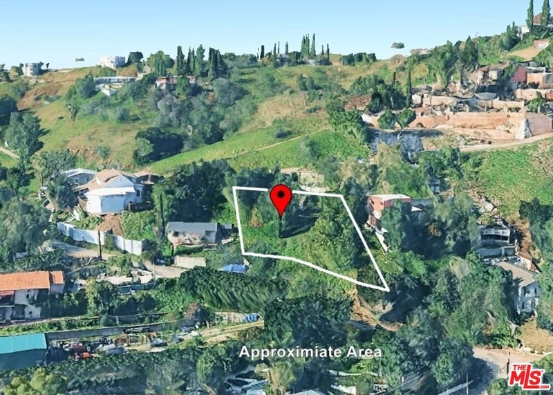 4421 W Rose Hill Drive
