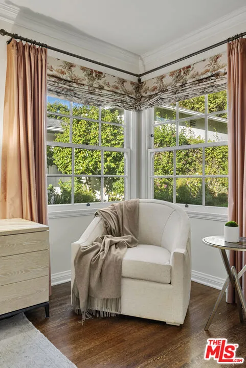 Los Angeles, California 90049, United States, 3 Bedrooms Bedrooms, ,2 BathroomsBathrooms,Residential,Pending,230133