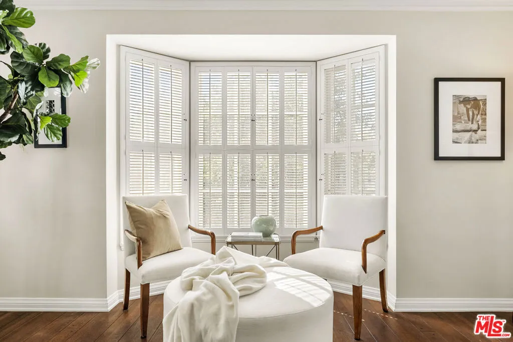 Los Angeles, California 90049, United States, 3 Bedrooms Bedrooms, ,2 BathroomsBathrooms,Residential,Pending,230133