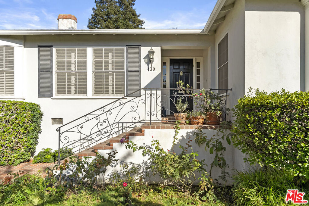 130 S Bentley Avenue