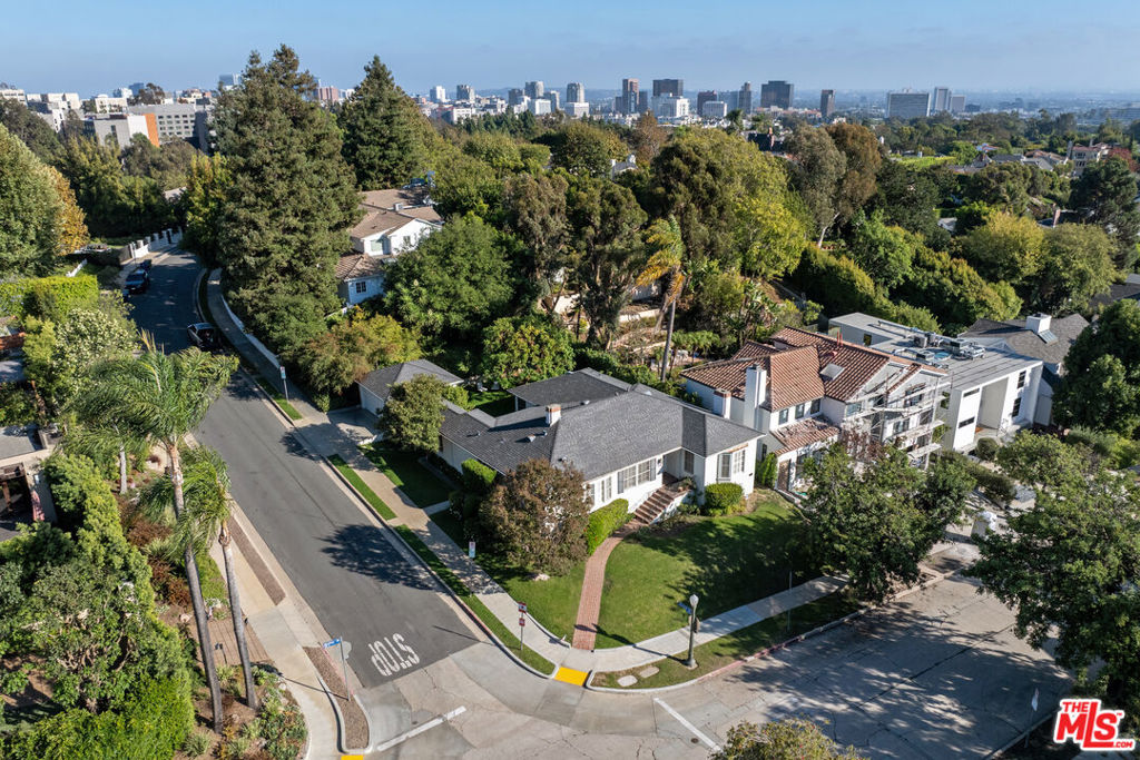 130 S Bentley Avenue