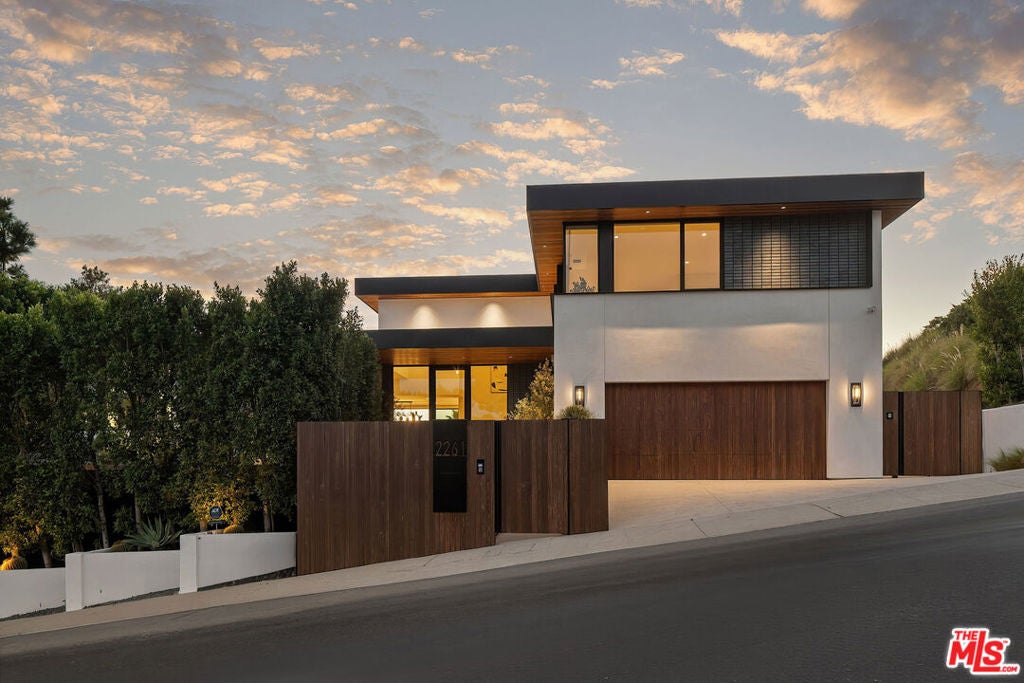 2261 Hercules Drive